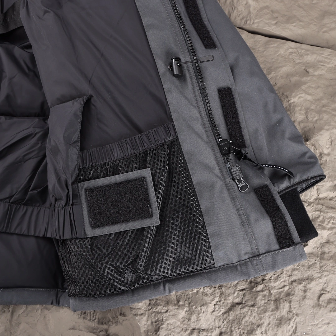 Breathable Canada Goose Down Jackets 106398