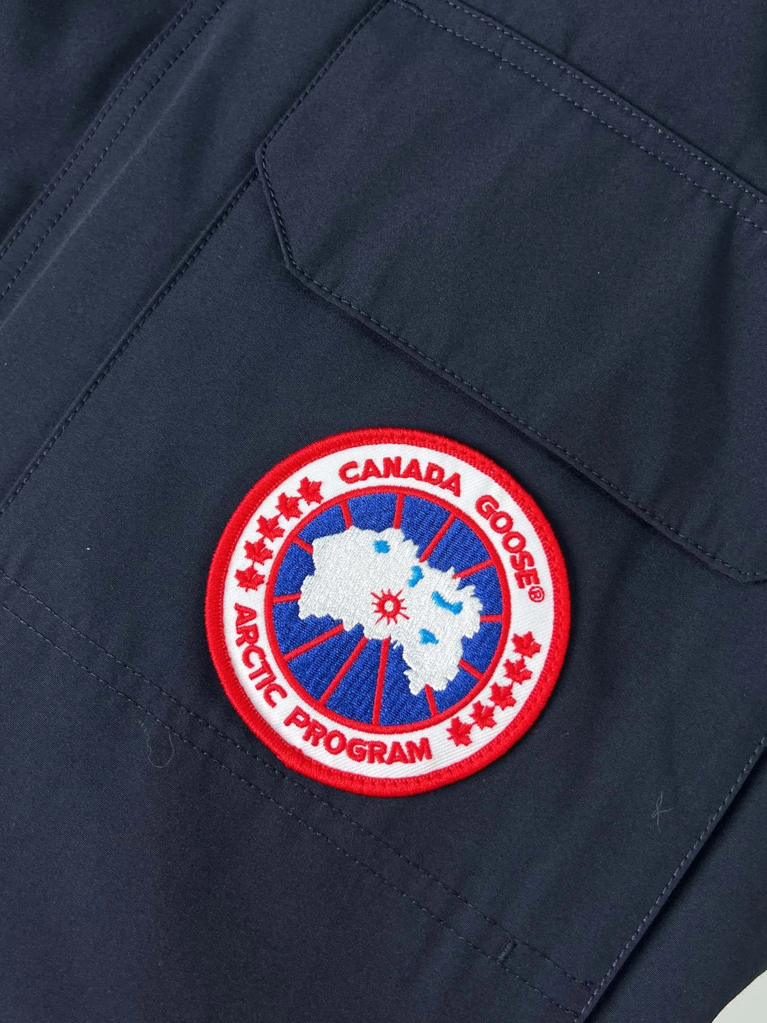 Durable Canada Goose Down Jackets 106358