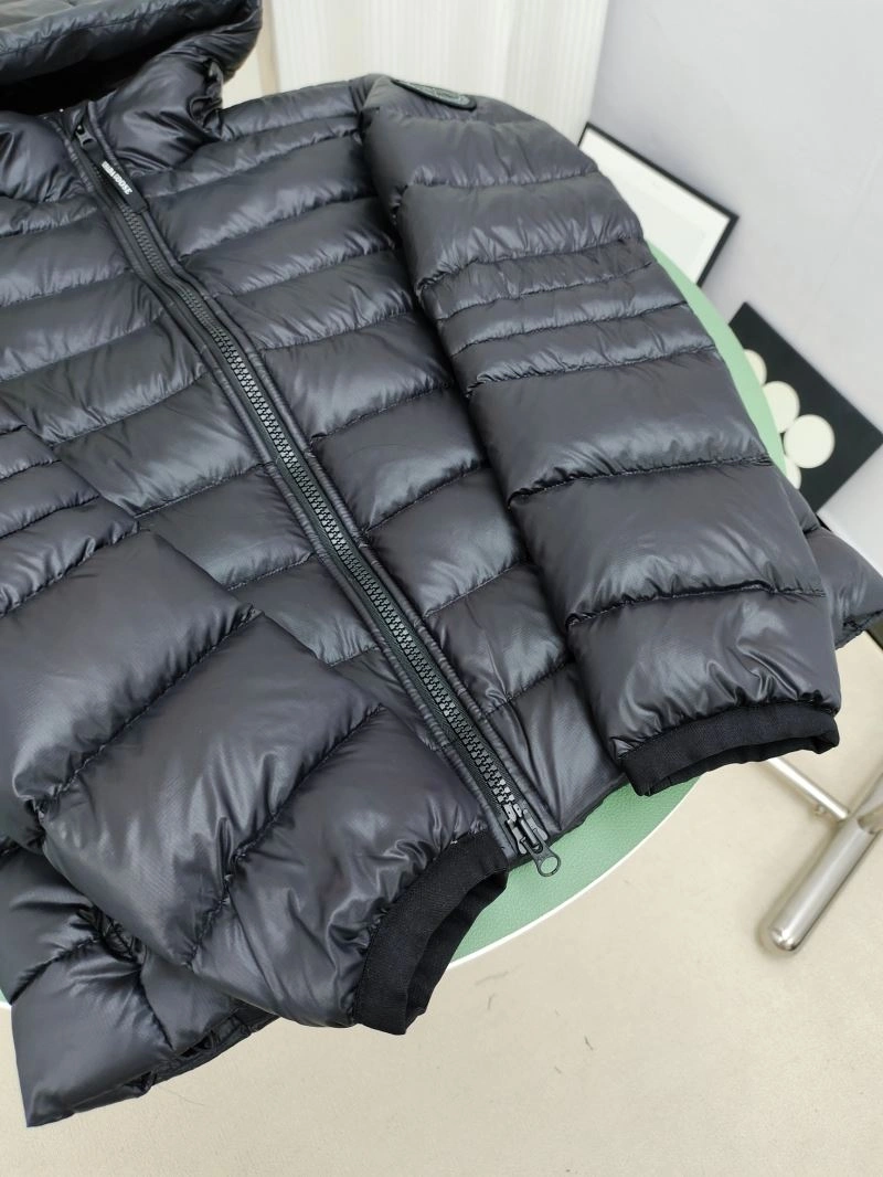 Canada Goose Down Jackets Classic 106286