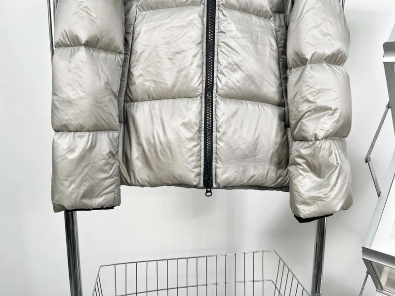 Canada Goose Down Jackets Flexible 106280