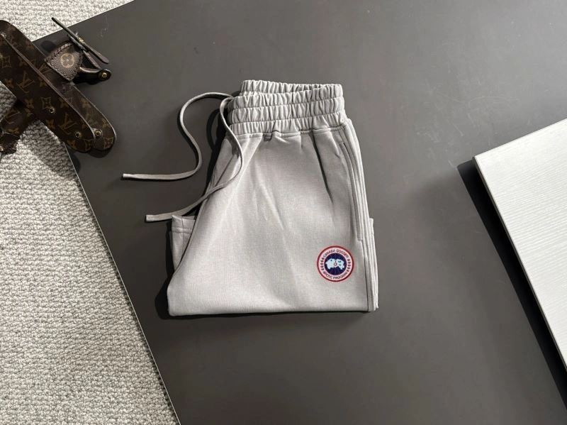 Canada Goose Short Pants Durable 106256