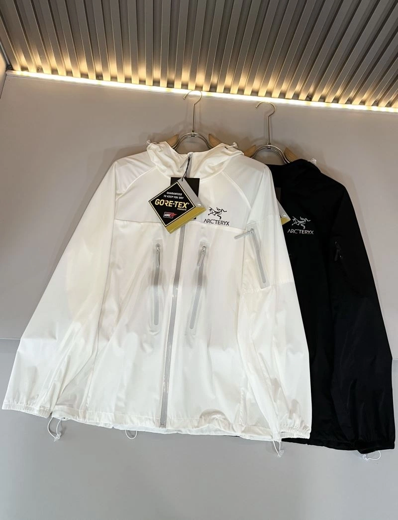 Lightweight Canada Goose Sunscreen Jacket 106218