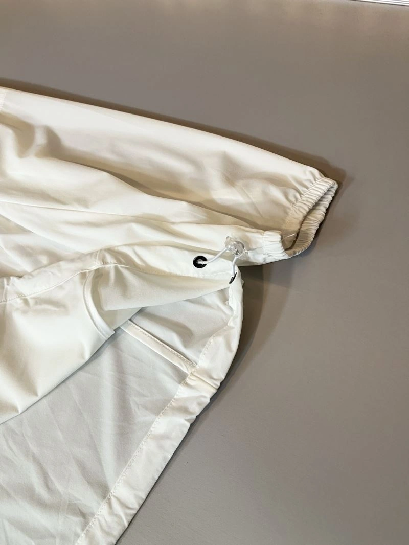 Lightweight Canada Goose Sunscreen Jacket 106218