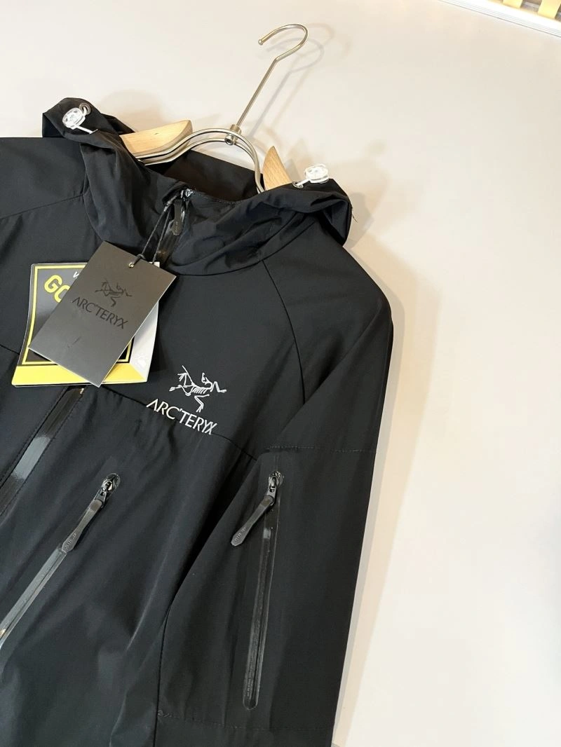 Canada Goose Sunscreen Jacket Supportive 106220