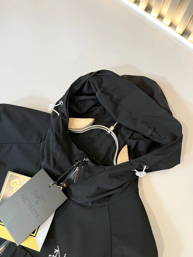 Canada Goose Sunscreen Jacket Supportive 106220