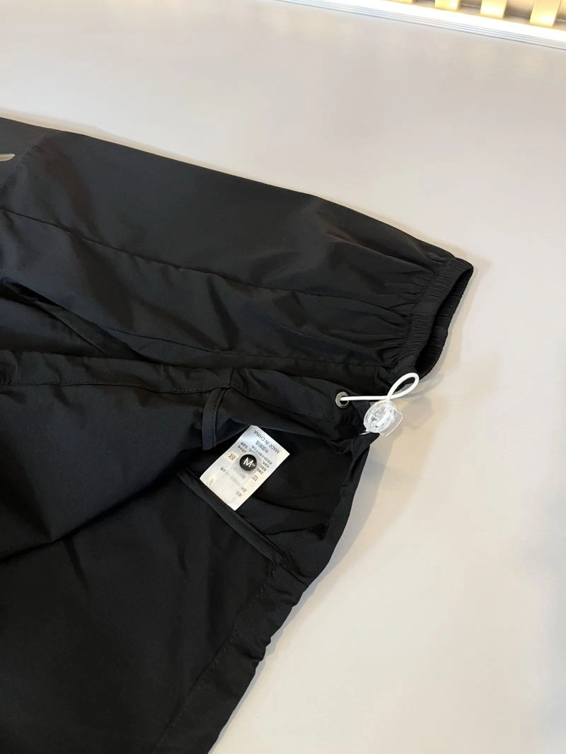 Canada Goose Sunscreen Jacket Supportive 106220
