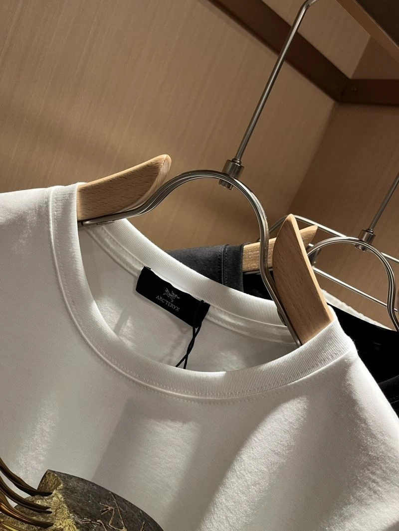 Canada Goose T-Shirts Colorful 106234