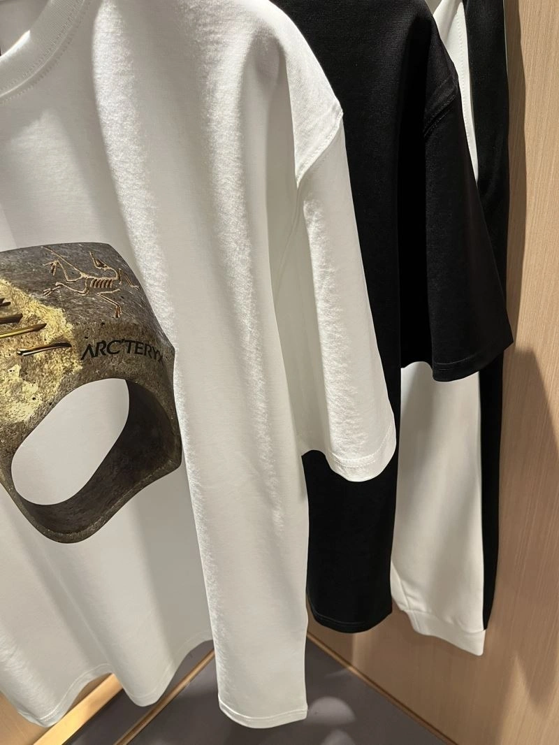 Canada Goose T-Shirts Colorful 106234