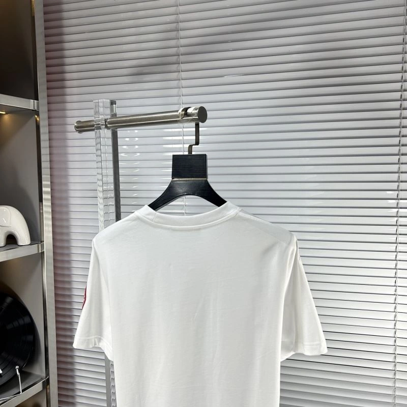 Canada Goose T-Shirts Supportive 106228