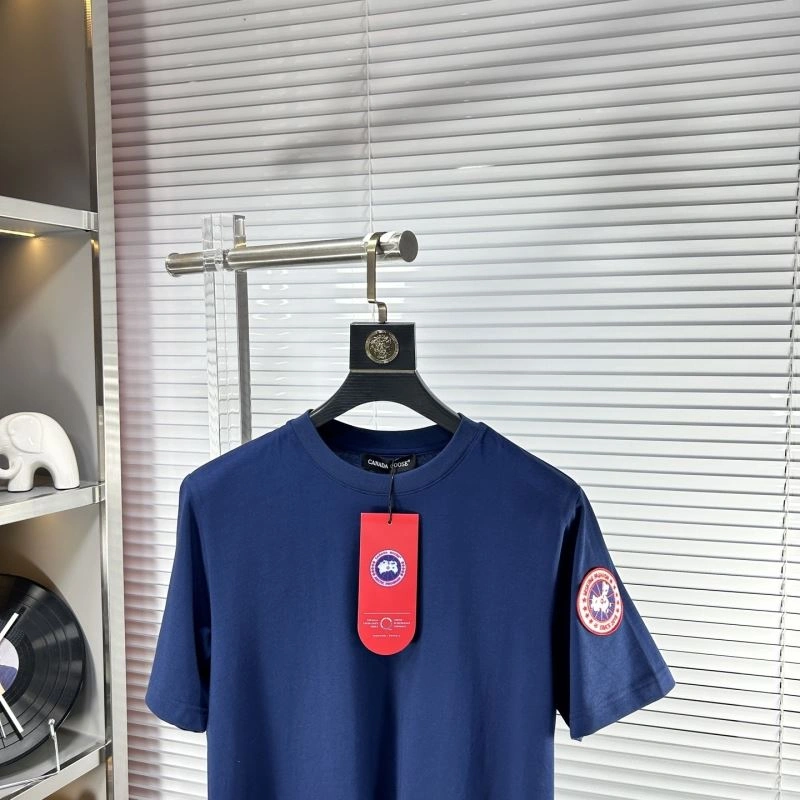 Resilient Canada Goose T-Shirts 106224