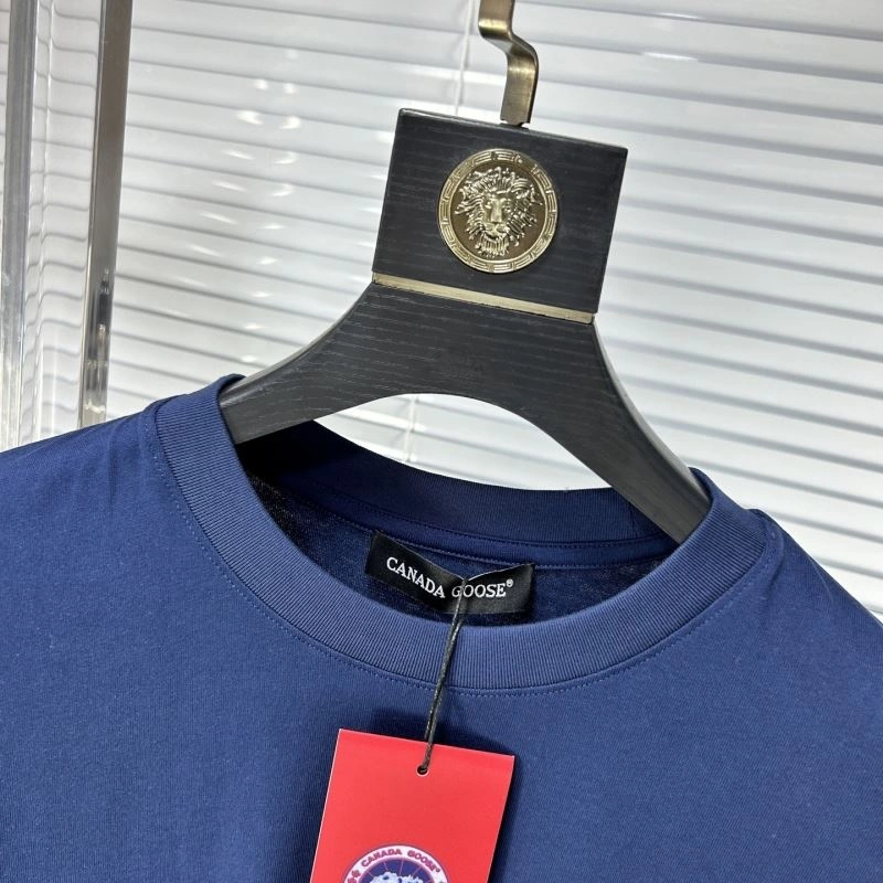 Resilient Canada Goose T-Shirts 106224