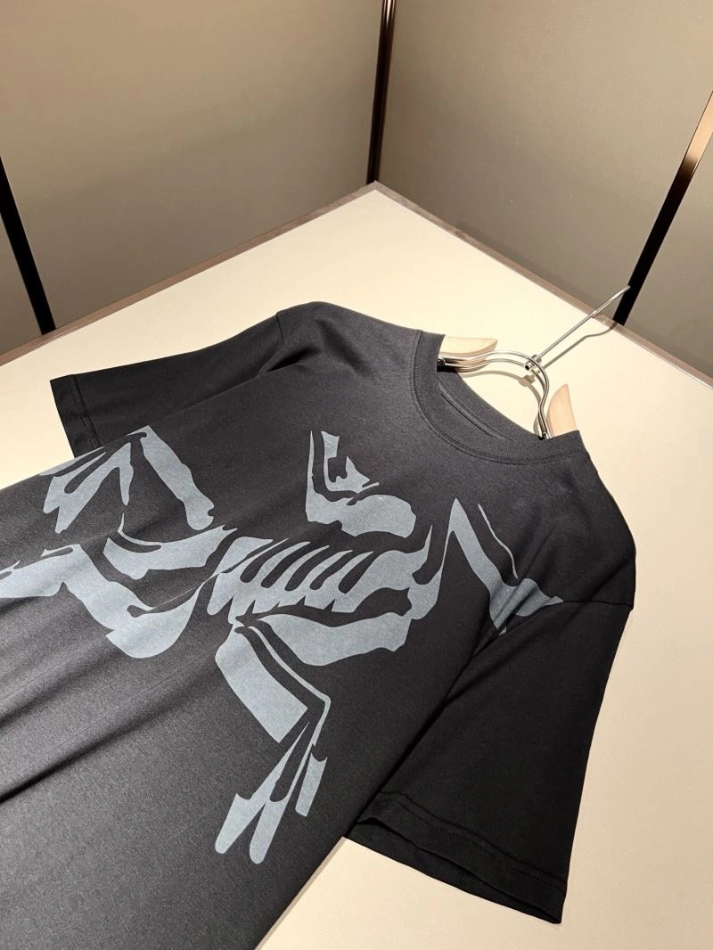 Canada Goose T-Shirts Timeless 106207