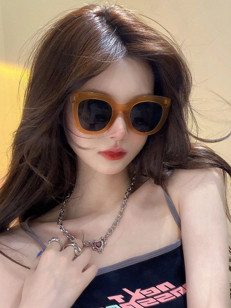Resilient Carrin Sunglasses 277338