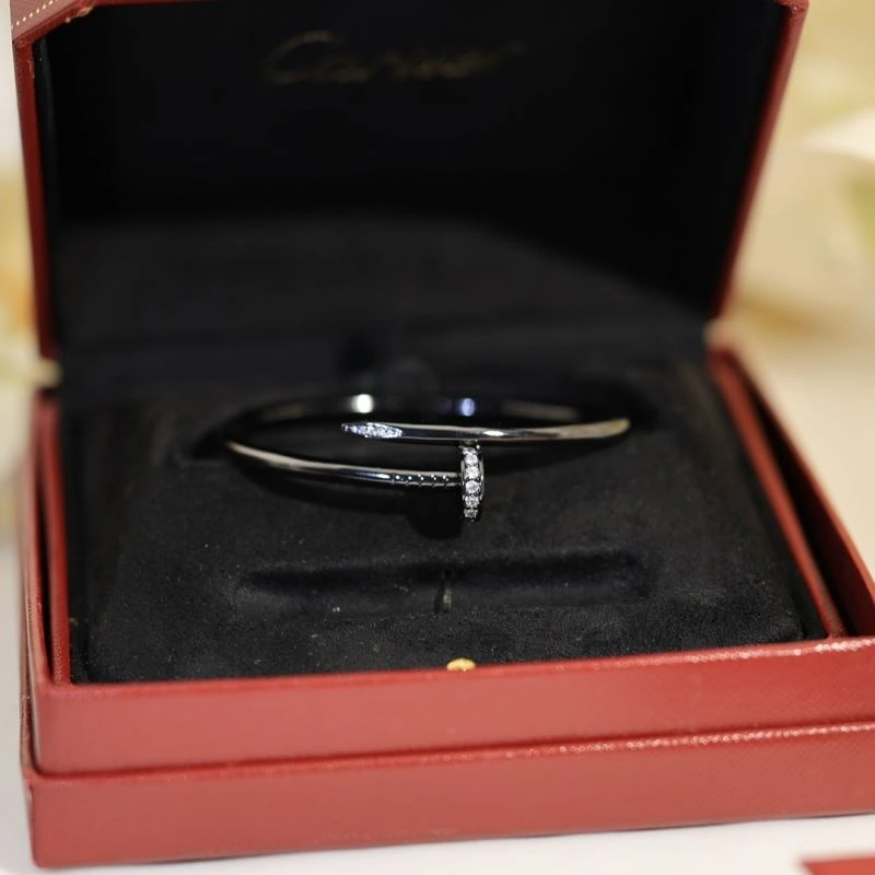 Compact Cartier Bracelets 217730