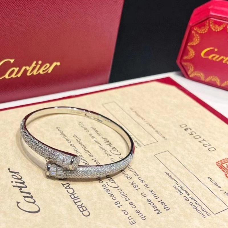 Cartier Bracelets Lightweight 217901