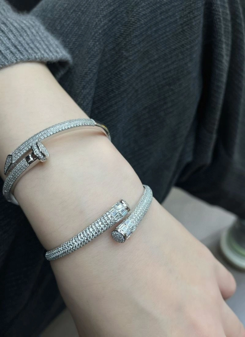 Cartier Bracelets Lightweight 217901
