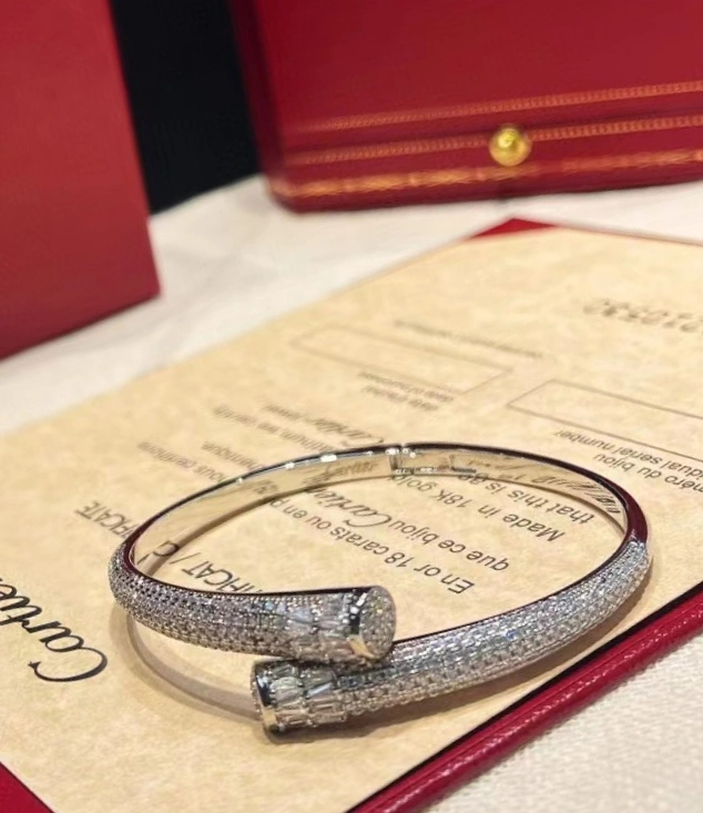 Cartier Bracelets Lightweight 217901