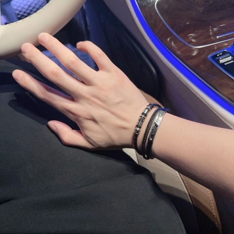 Cartier Bracelets Trendy 217816