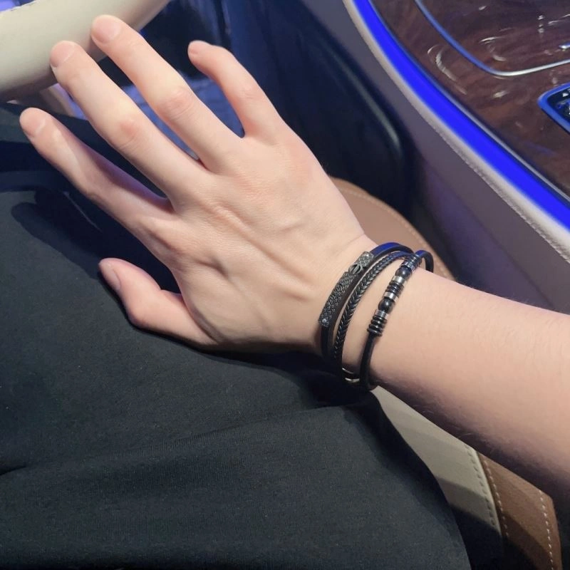 Cartier Bracelets Timeless 217815