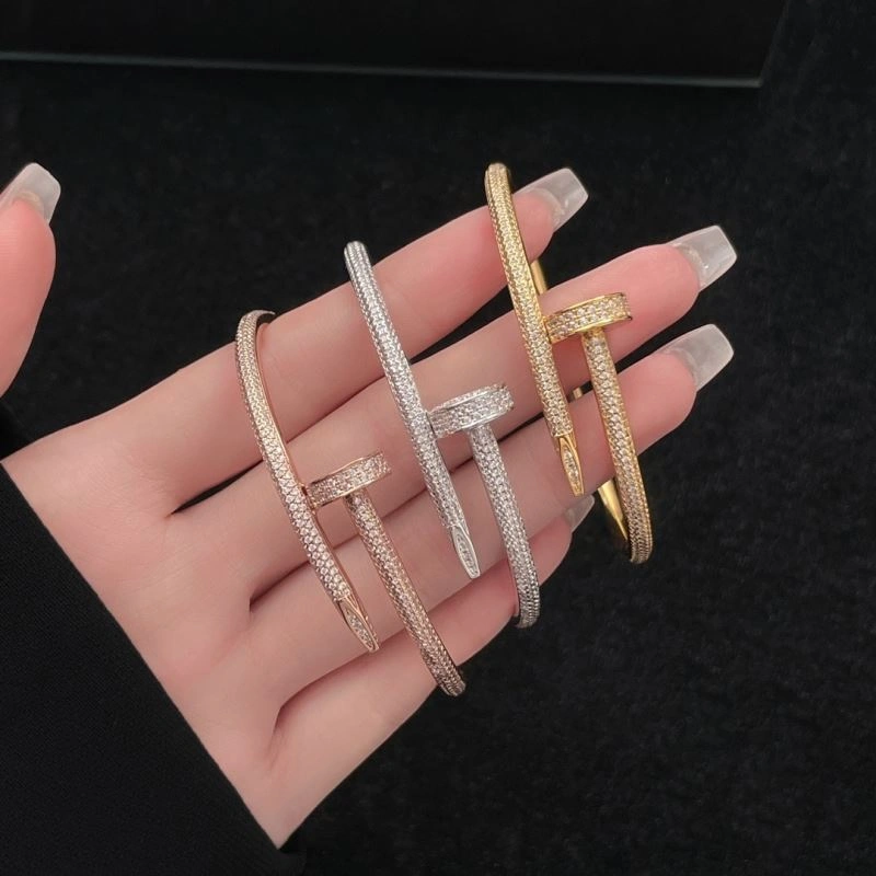 Comfortable Cartier Bracelets 217812