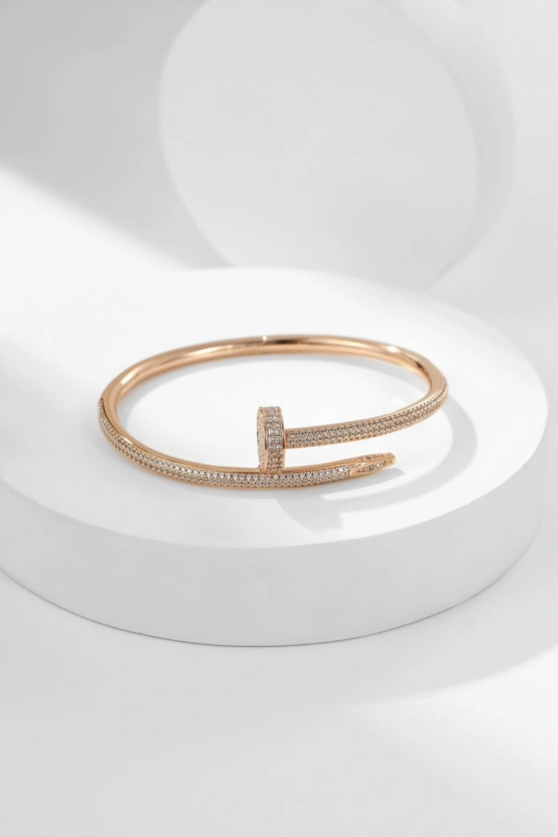 Comfortable Cartier Bracelets 217812