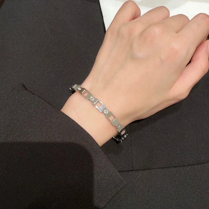 ModernLook Cartier Bracelets 217645