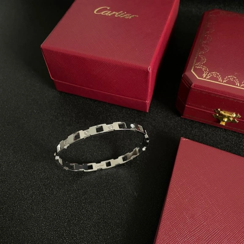 ModernLook Cartier Bracelets 217645