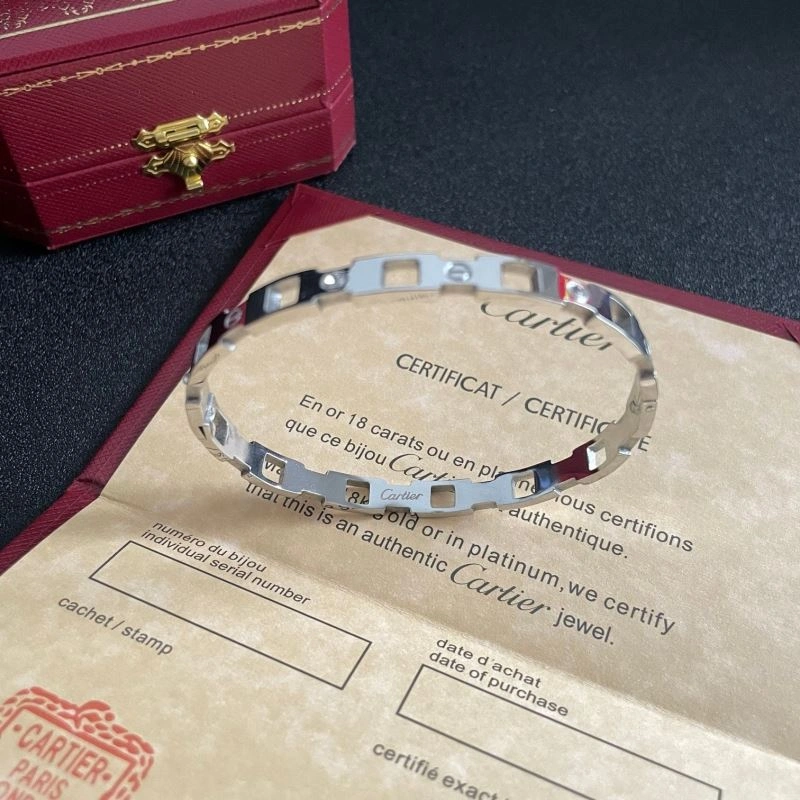 ModernLook Cartier Bracelets 217645