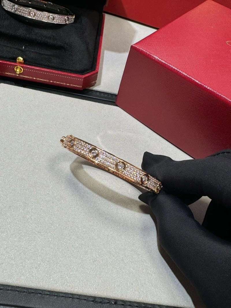 FashionForward Cartier Bracelets 217653