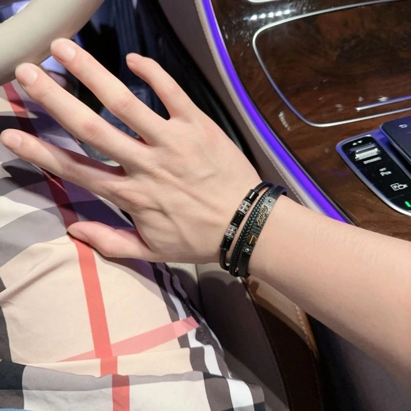 Refined Cartier Bracelets 217655