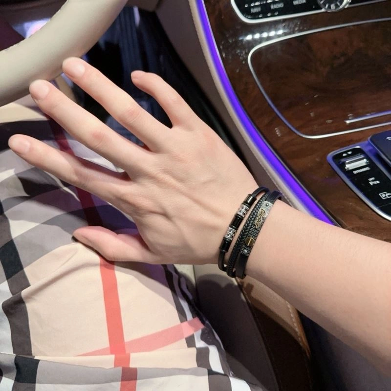 Refined Cartier Bracelets 217655