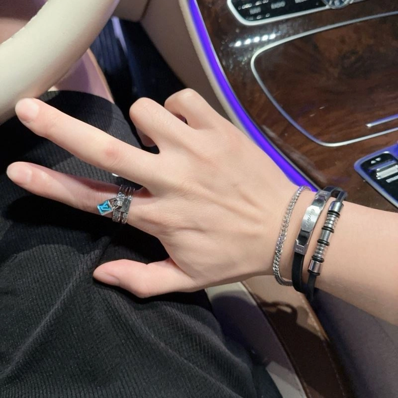 RelaxedFit Cartier Bracelets 217639