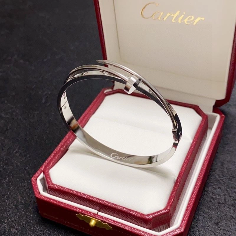 Premium Cartier Bracelets 217575