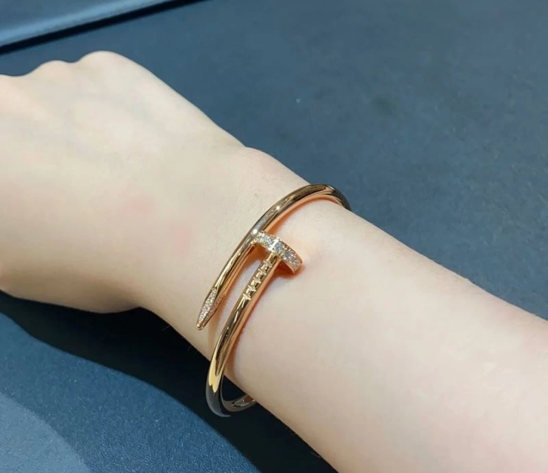 Attractive Cartier Bracelets 217586