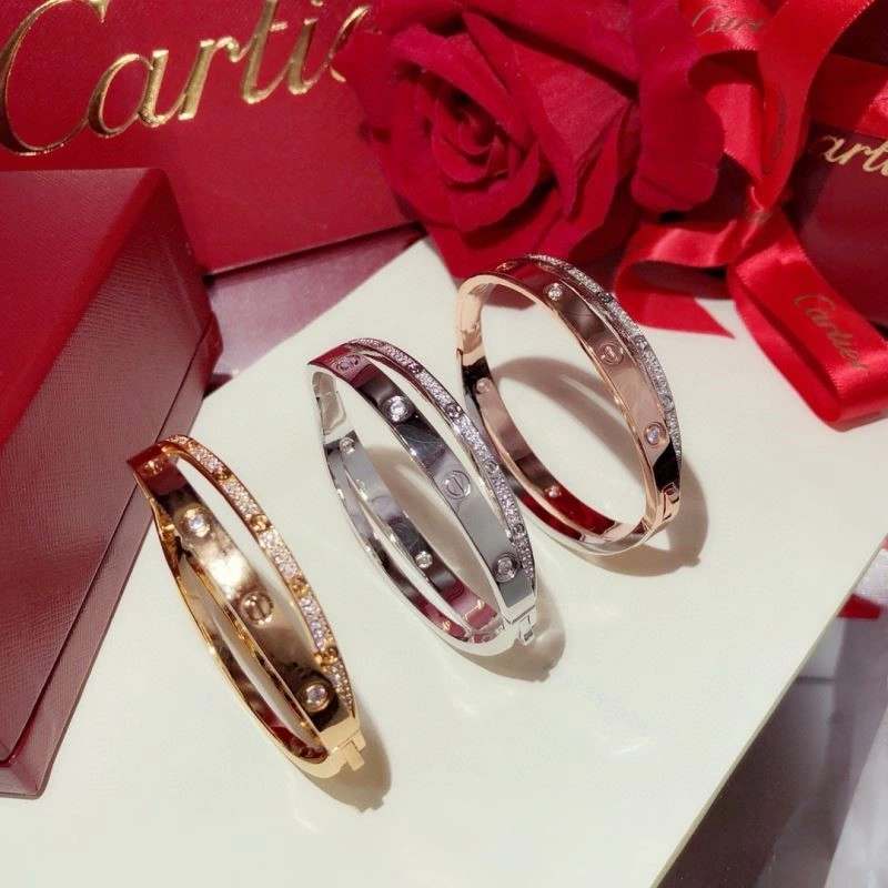 Modern Cartier Bracelets 217484