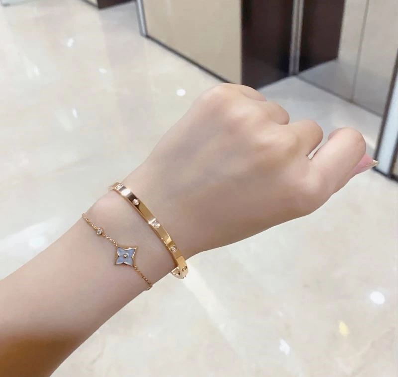 Refined Cartier Bracelets 217442
