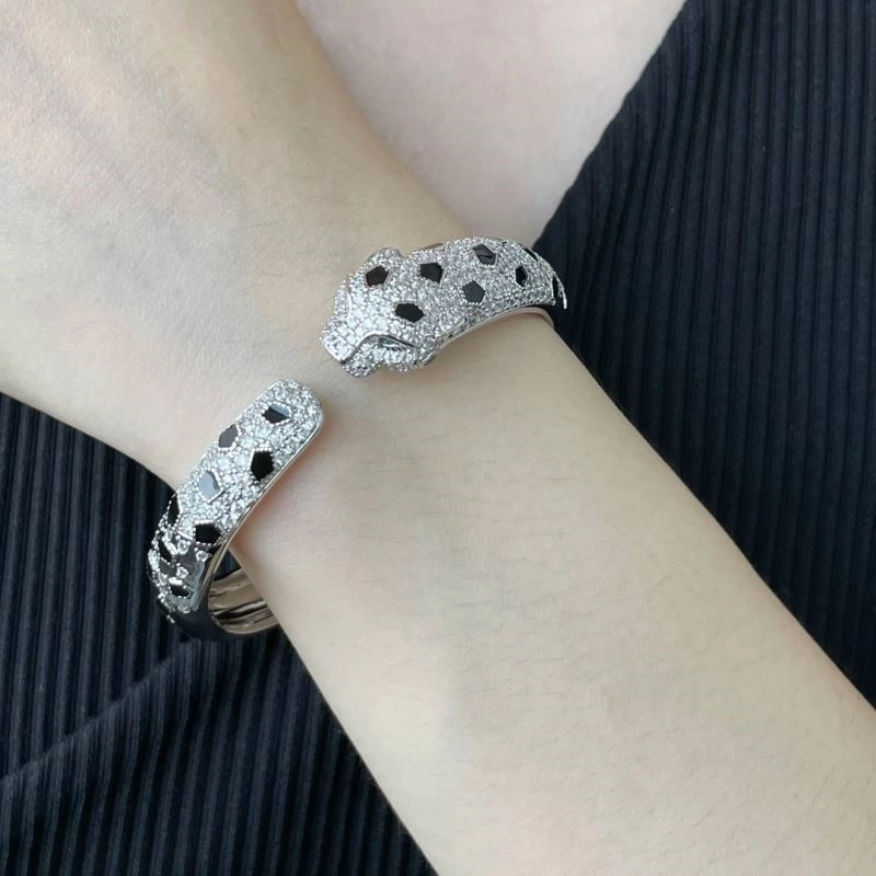 Cartier Bracelets Contemporary 217372