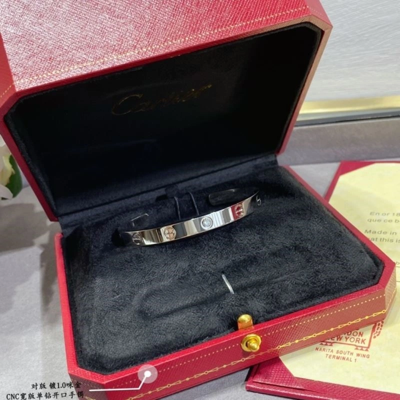 EyeCatching Cartier Bracelets 217358
