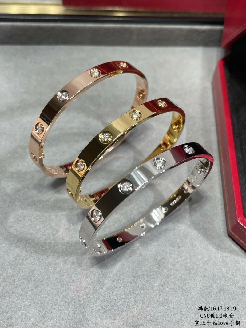 Functional Cartier Bracelets 217362