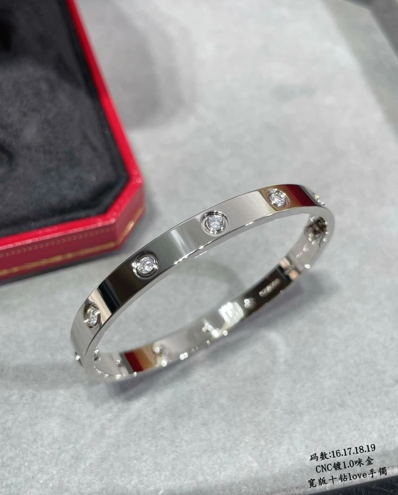 Functional Cartier Bracelets 217362