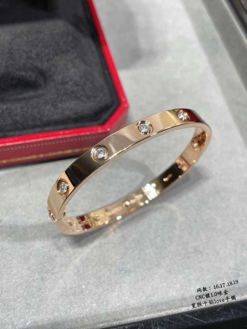 Functional Cartier Bracelets 217362