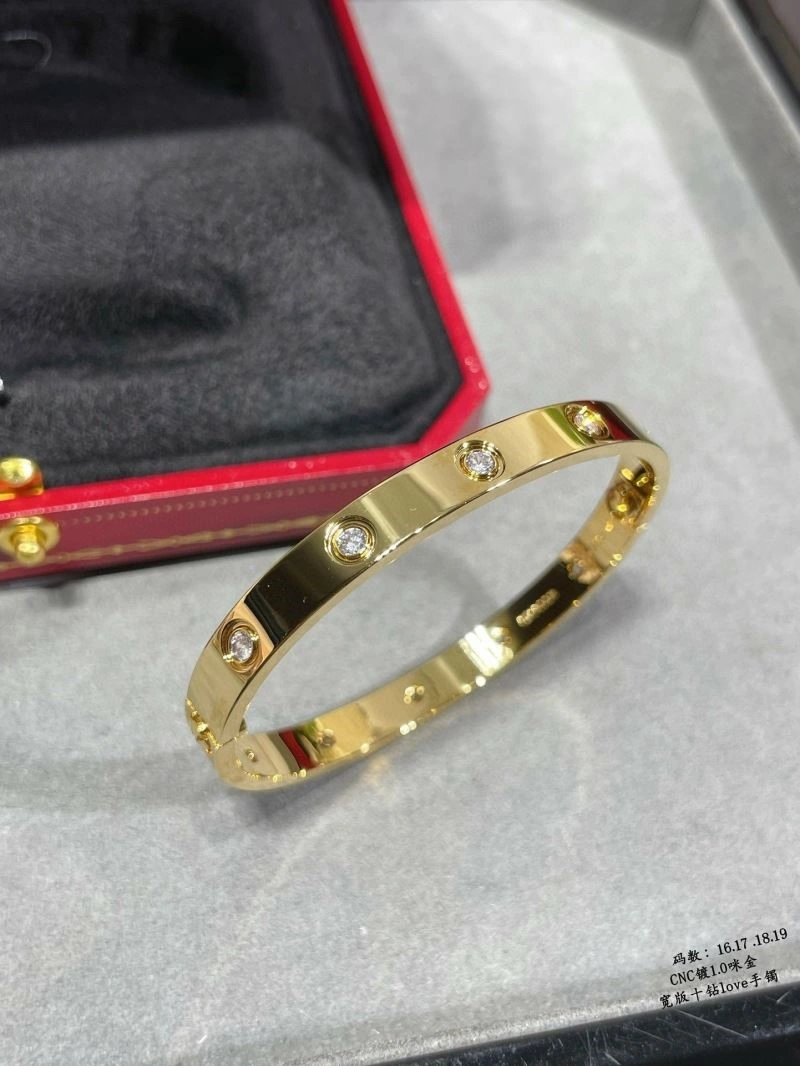 Functional Cartier Bracelets 217362