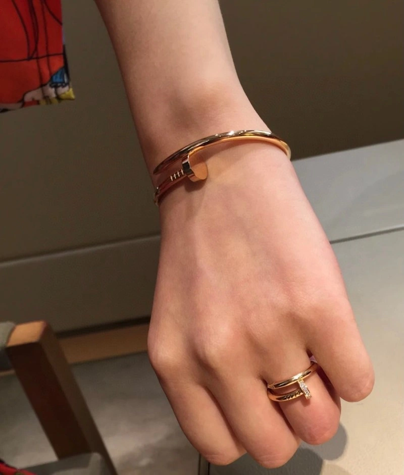 Cartier Bracelets TimelessDesign 217130
