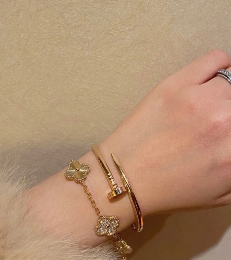 Cartier Bracelets TimelessDesign 217130