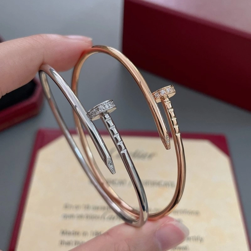 Cartier Bracelets EyeCatching 217011