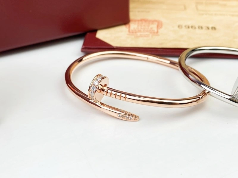Compact Cartier Bracelets 217004