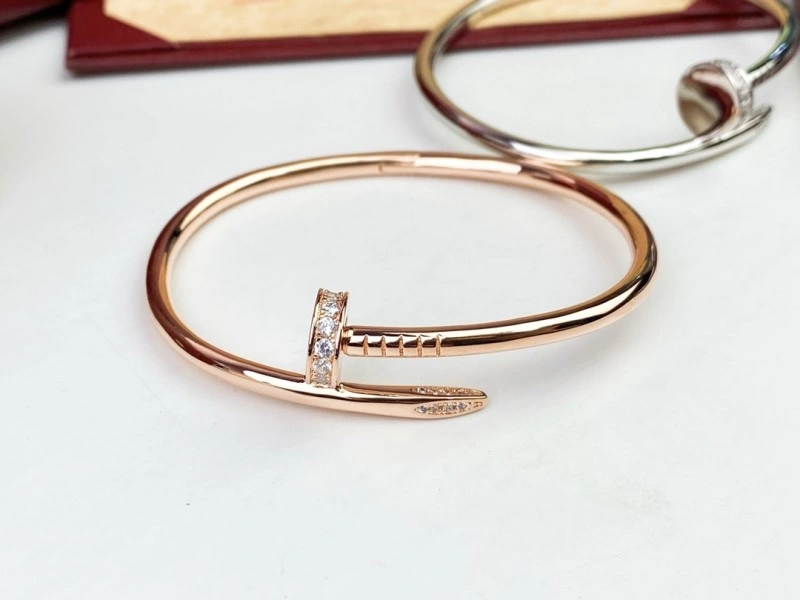 Compact Cartier Bracelets 217004