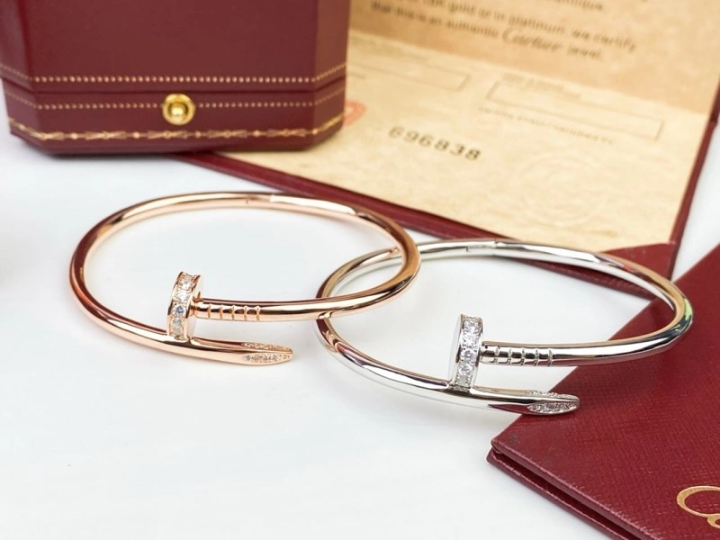 Compact Cartier Bracelets 217004