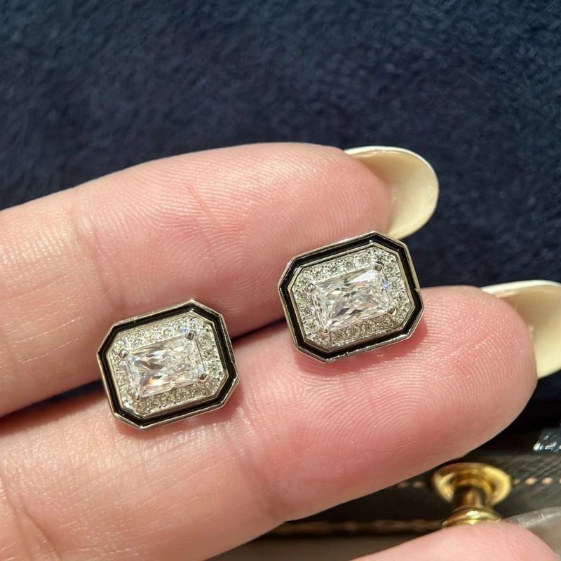 Cartier Earrings Packable 217733