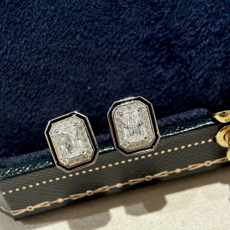 Cartier Earrings Packable 217733